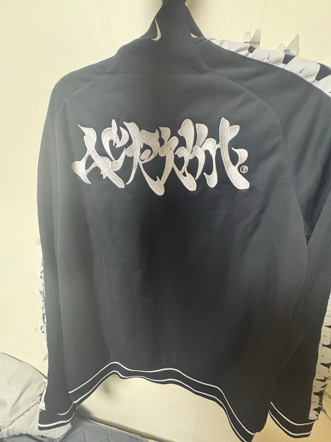 나이키 x 아크로님 자켓 상품이미지2