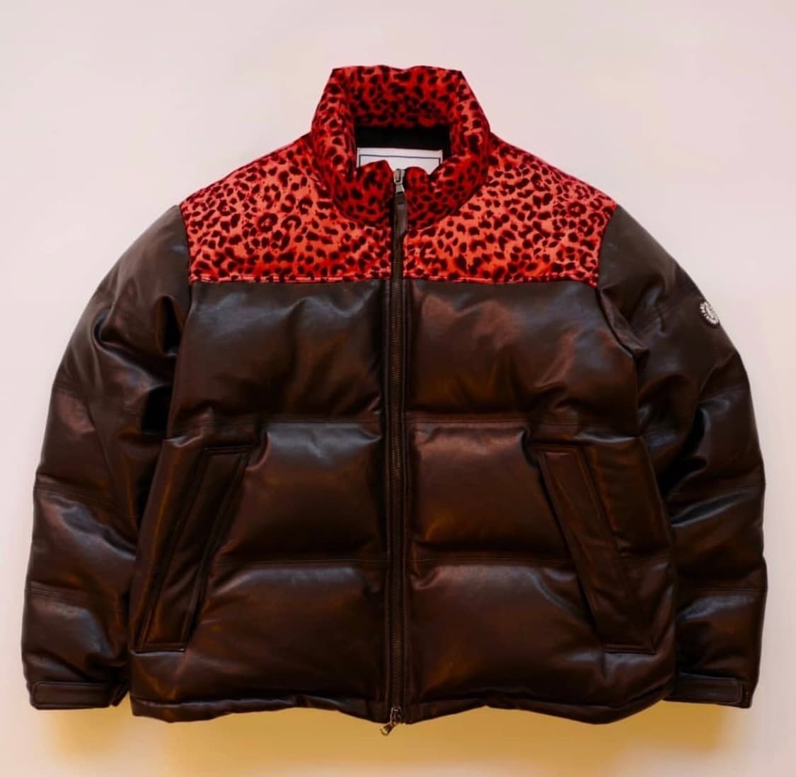 블랙아웃 레오파드 패딩 나일론 상품이미지1