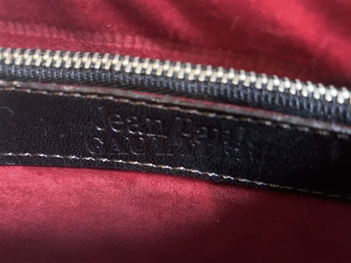 장폴고티에 송아지 가죽 라운드 핸드백 블랙 상품이미지7