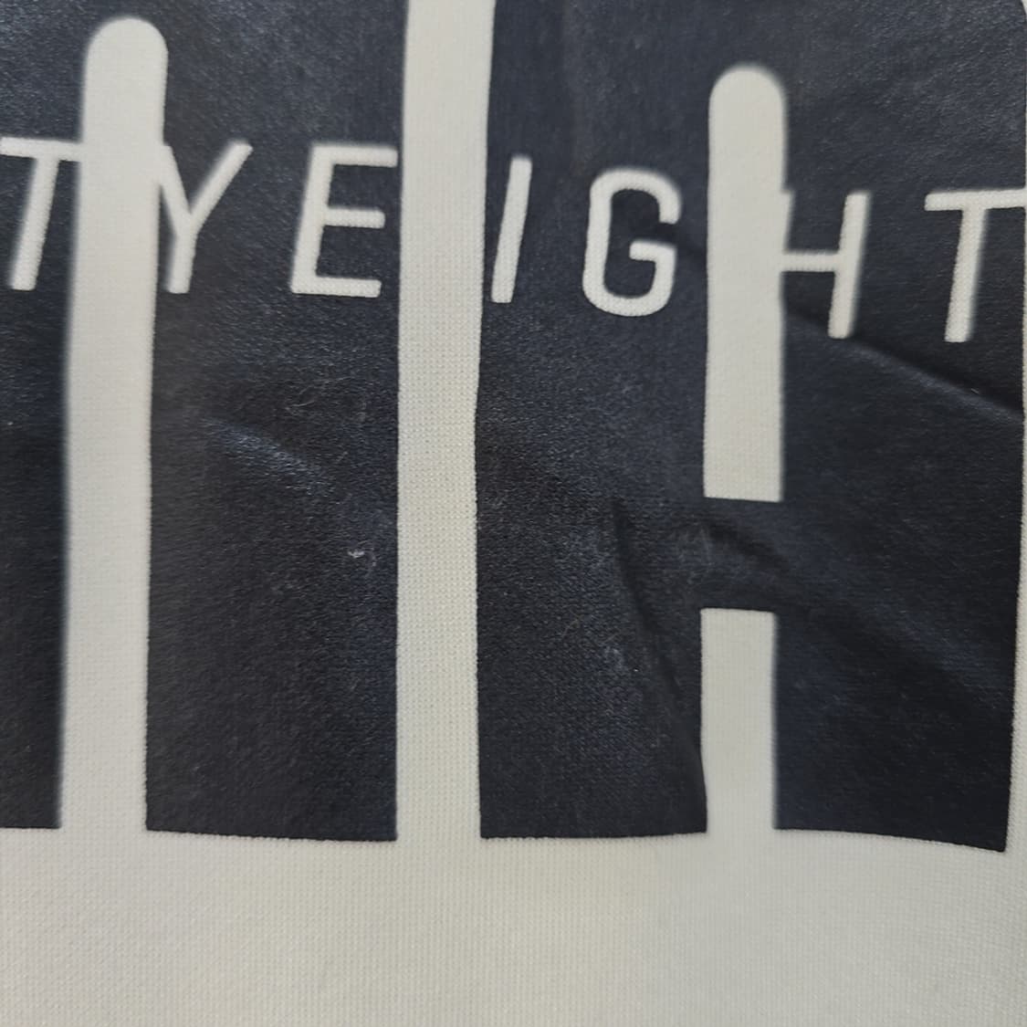 푸마 프린팅 크림 맨투맨 110 상품이미지3