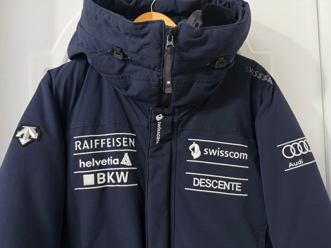 100사이즈 남성 데상트 아우디 스위스 스키팀 패딩 상품이미지3