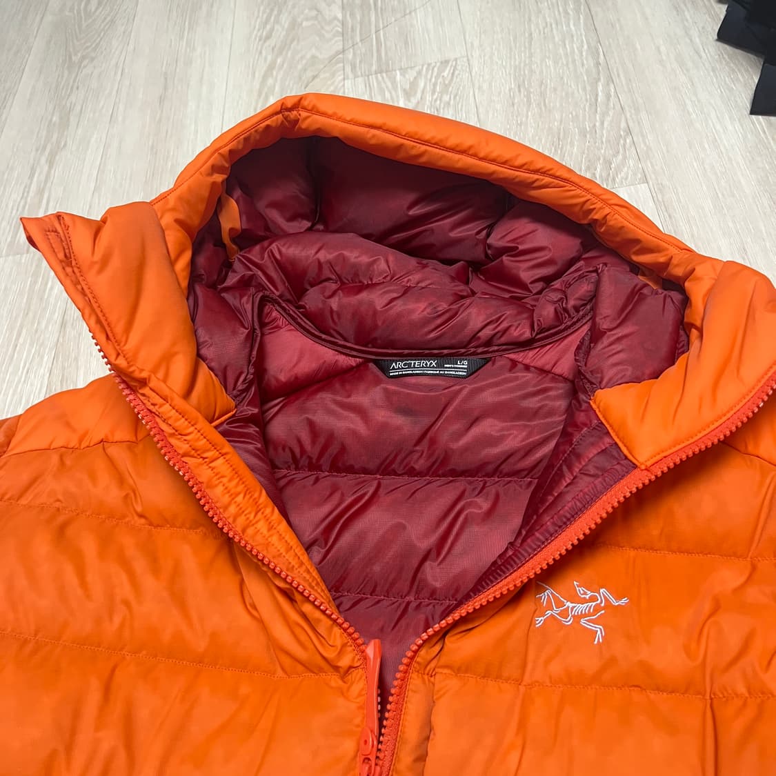 [새상품]아크테릭스 토륨 후디 페놈 패딩 L 상품이미지5