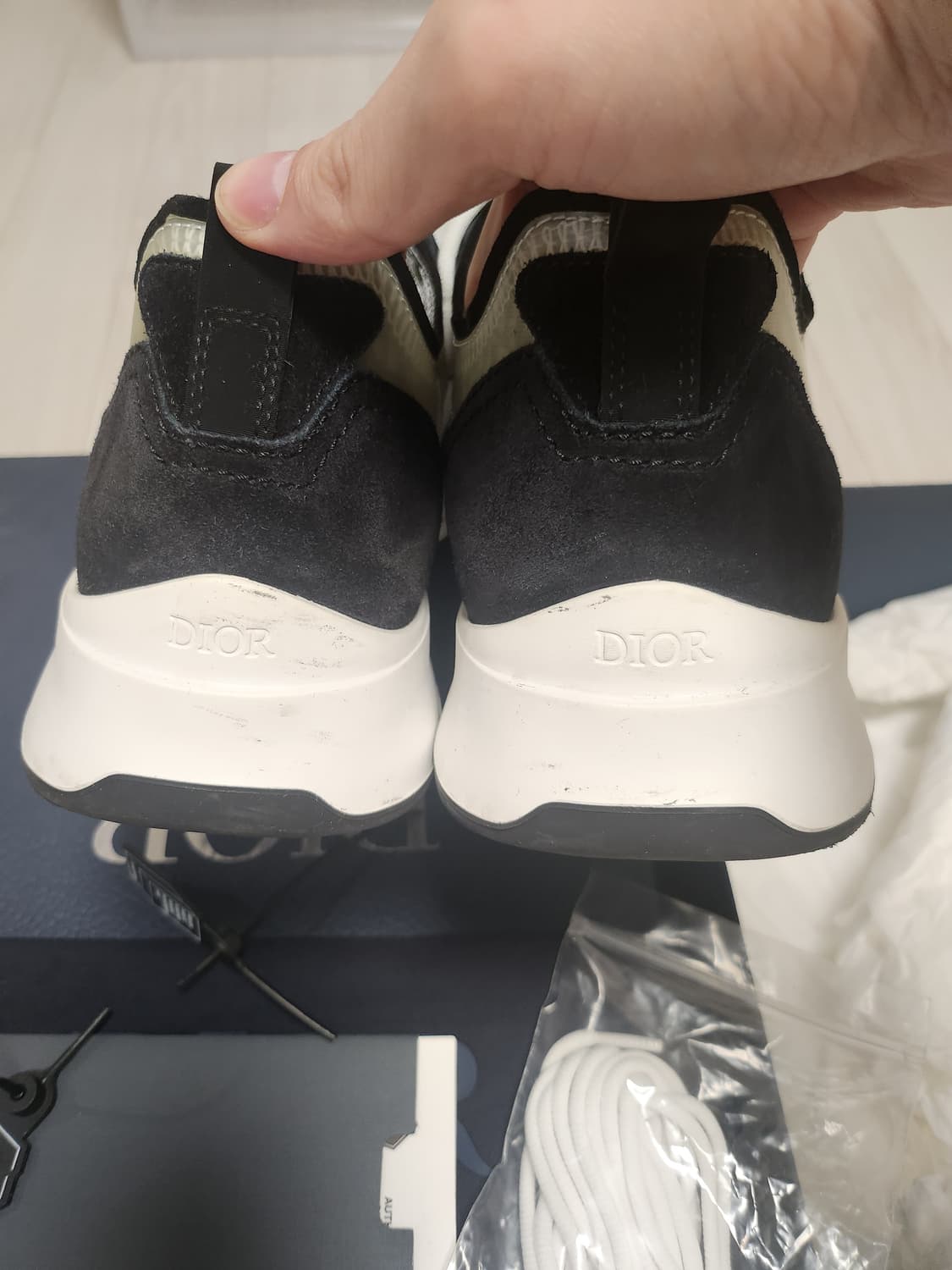 디올 오블리크 b25 스니커즈 42사이즈 상품이미지6