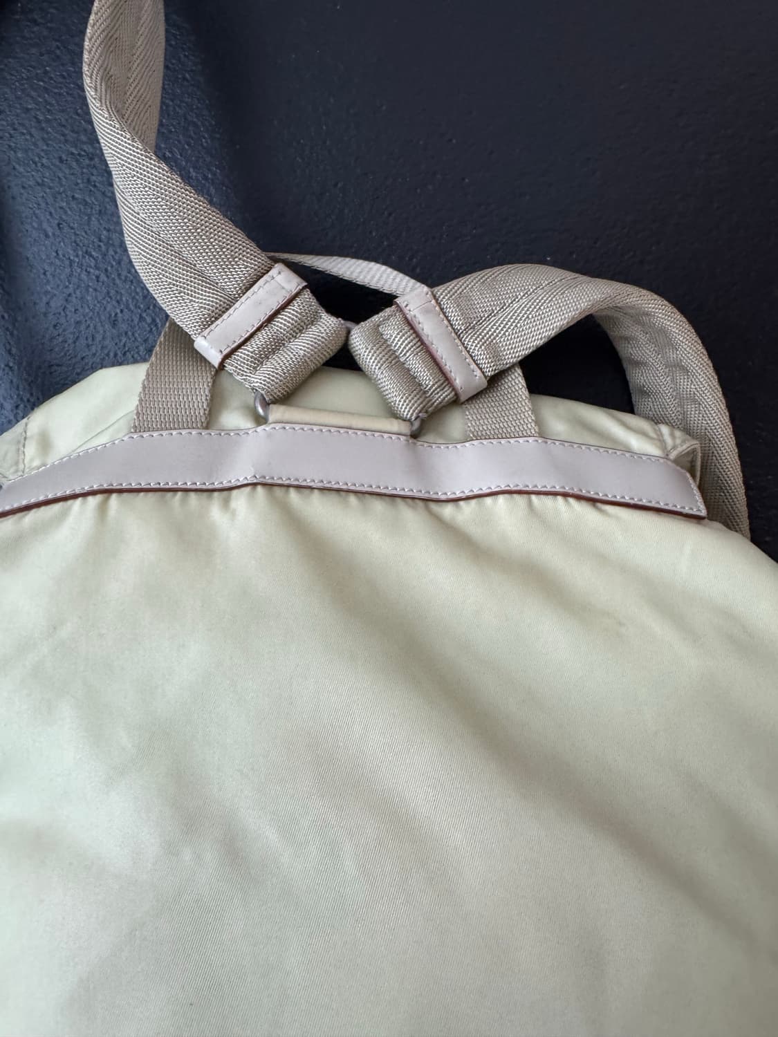 프라다 포코노 리나일론 백팩 투포켓 상품이미지5