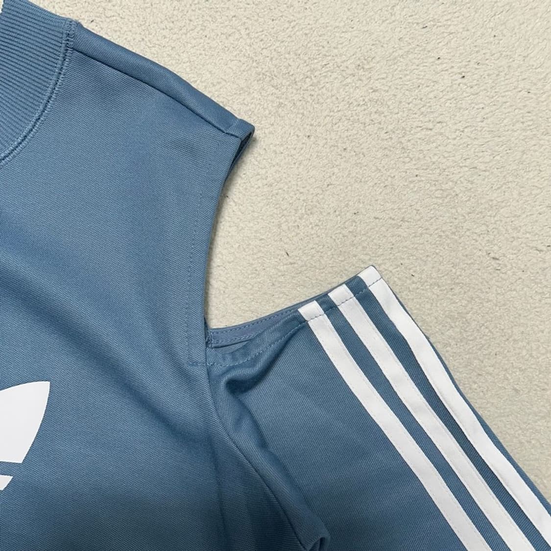 아디다스 오리지널스 컨아웃 숄더 맨투맨 S 상품이미지3