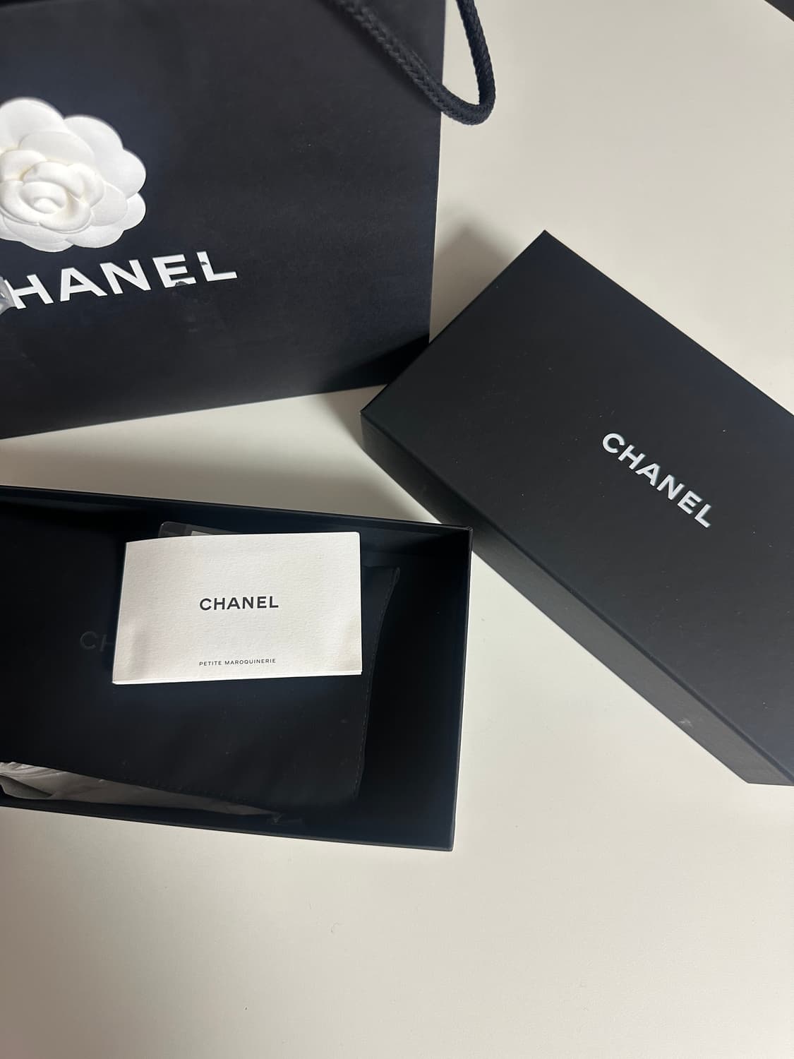 샤넬 선글라스백 화이트 (31번대) 상품이미지6