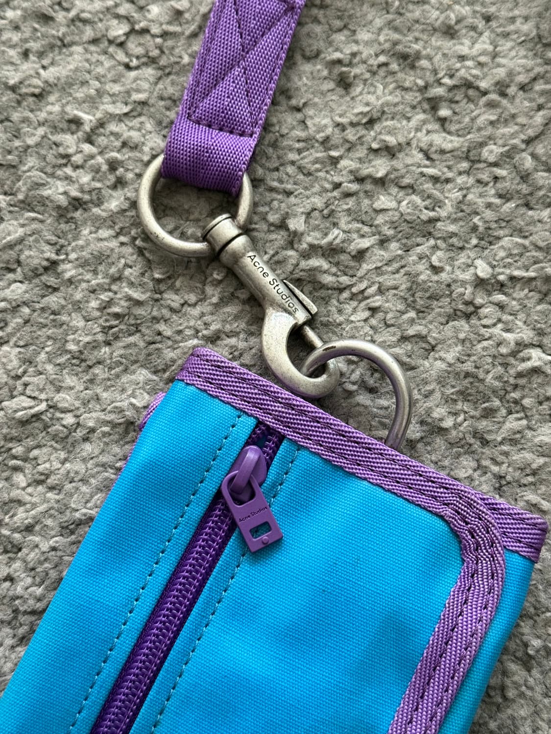 아크네 스튜디오 페이스 넥지갑 acne studios 상품이미지2