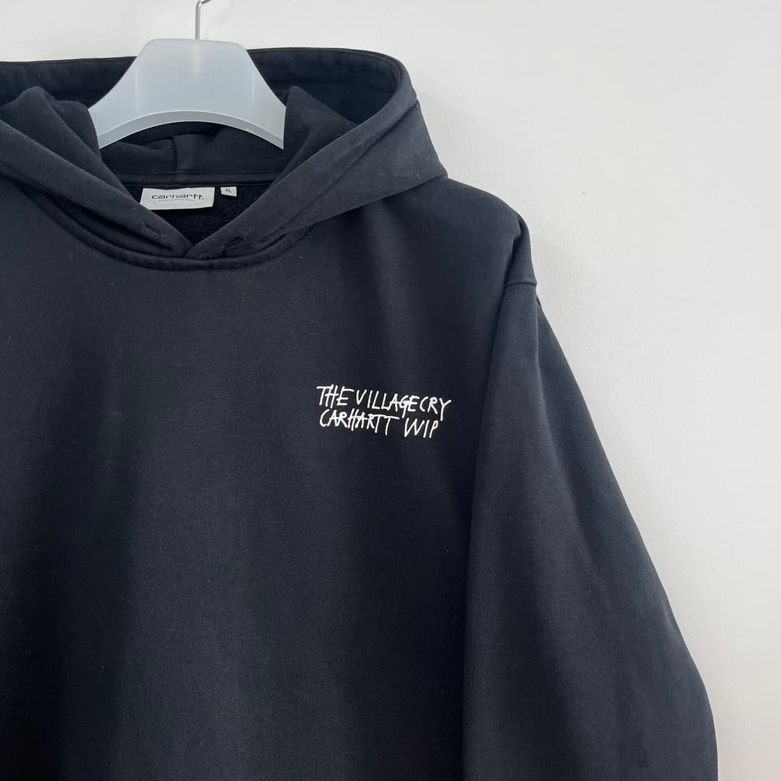 칼하트 WIP x The Village Cry 블랙 후드티 상품이미지5