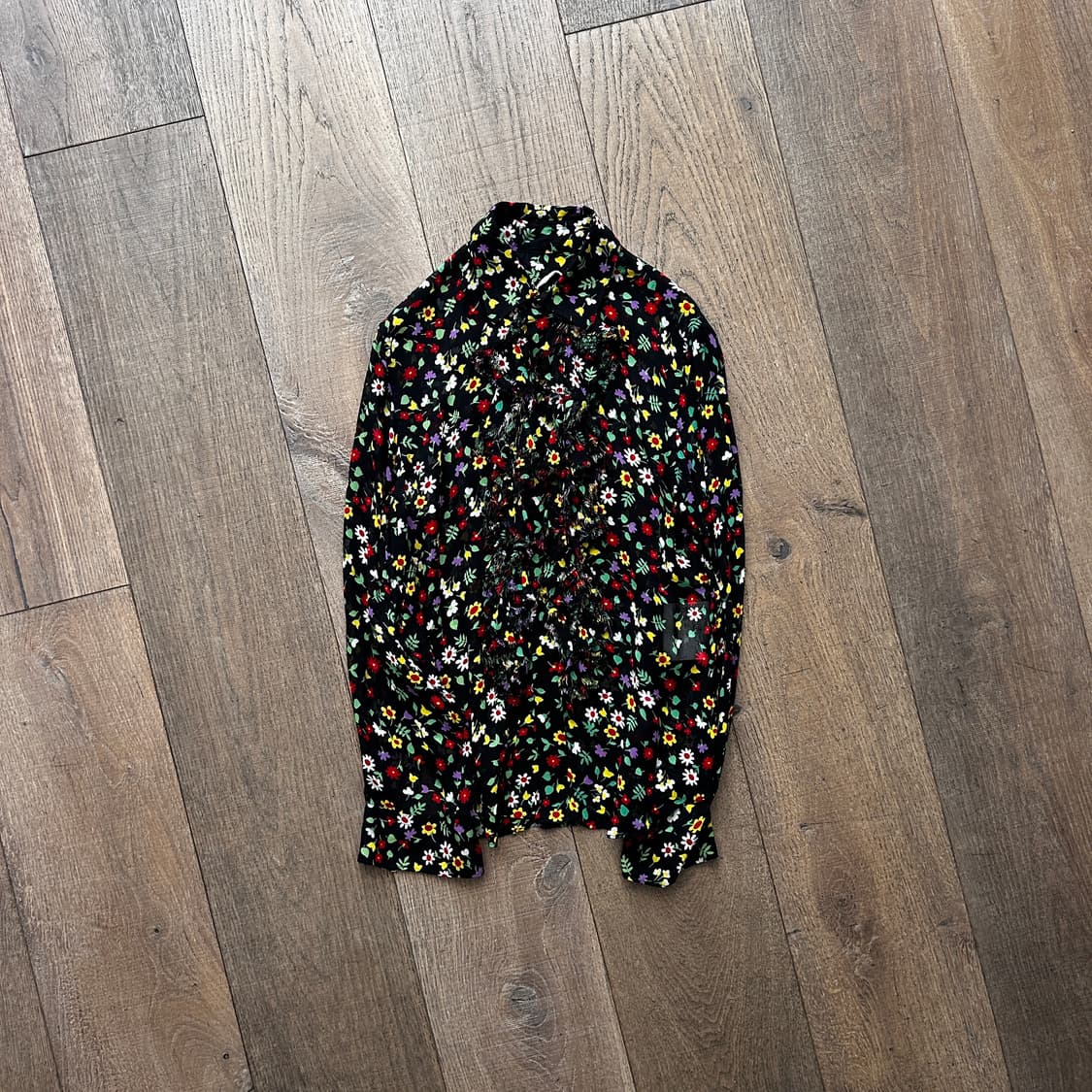 Floral Ruffle Sheer Blouse  상품이미지1