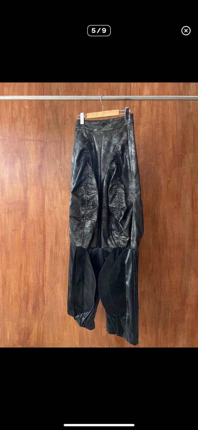 Faye파예 Glossy balloon leather long pants 상품이미지3