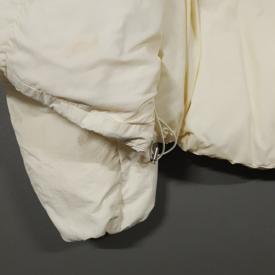 여성 S) 인사일런스 우먼 오버핏 구스다운 푸퍼 패딩 점퍼 크림 희귀 상품이미지7