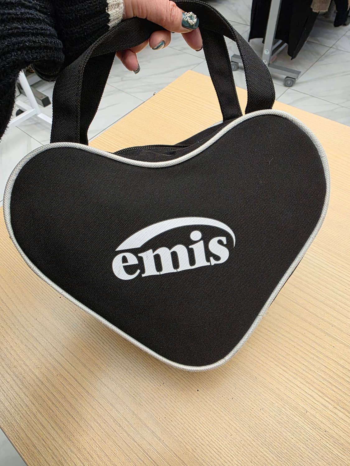 이미스 emis 하트 토트 상품이미지1