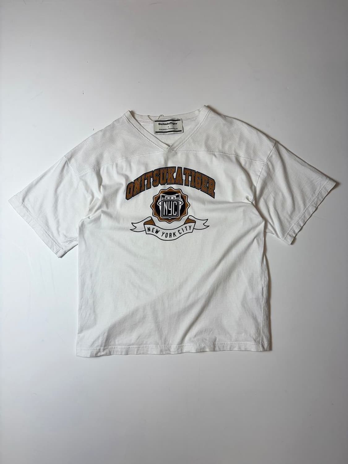 오니츠카타이거 프론트 그래픽 코튼 반팔 티셔츠 PN9555 상품이미지1