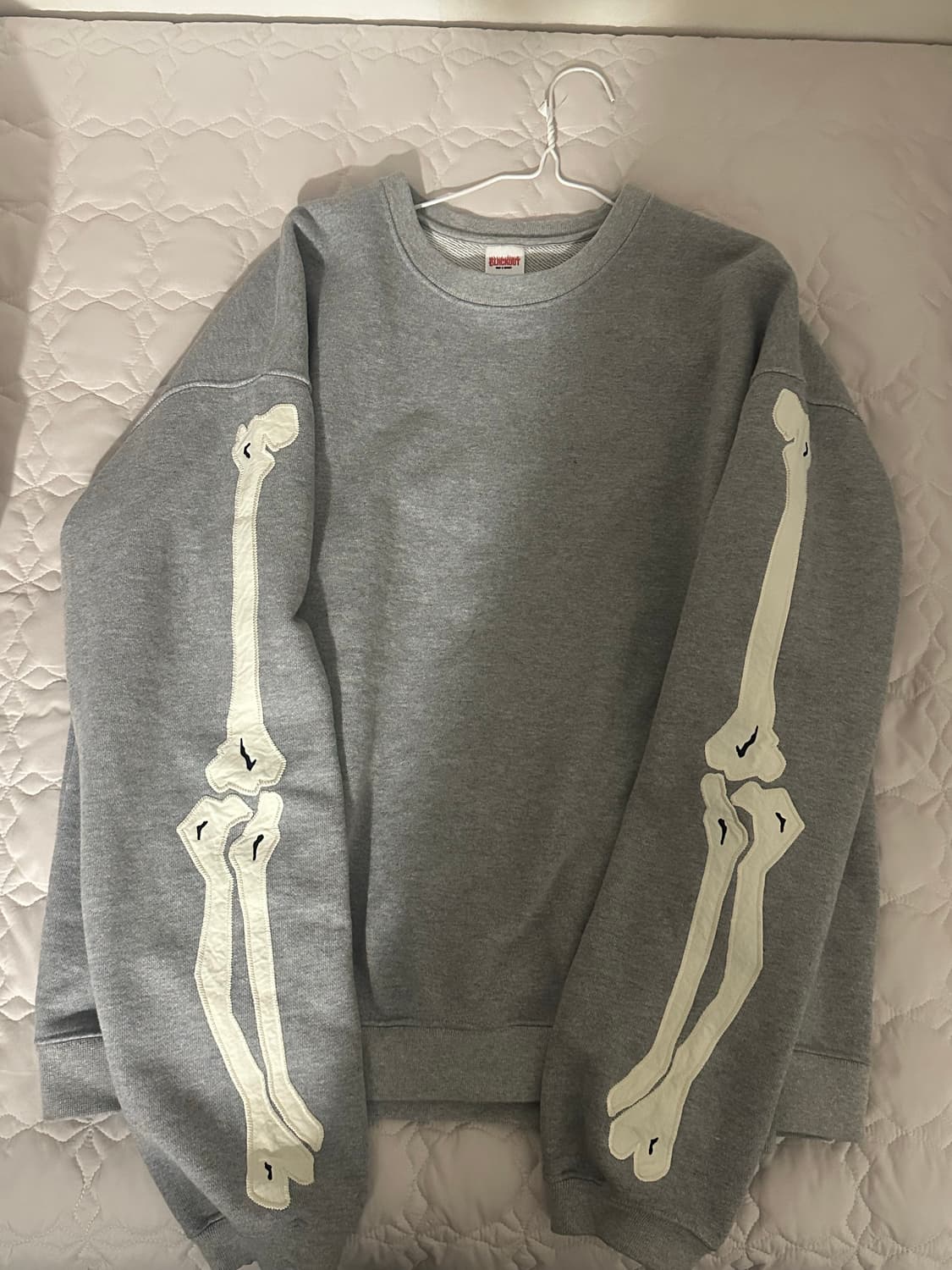 블랙아웃 본 스웻 그레이 L 상품이미지1