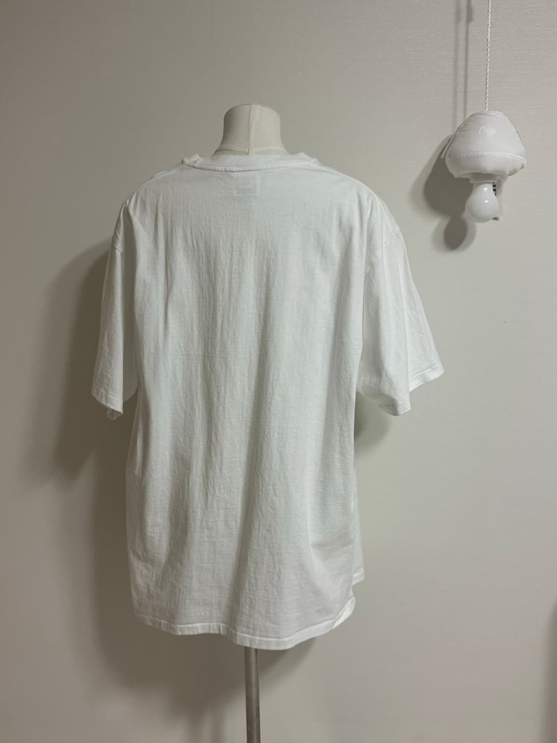 베이프 컬리지 모노그램 베이비 마일로 티셔츠 화이트 블랙 상품이미지4