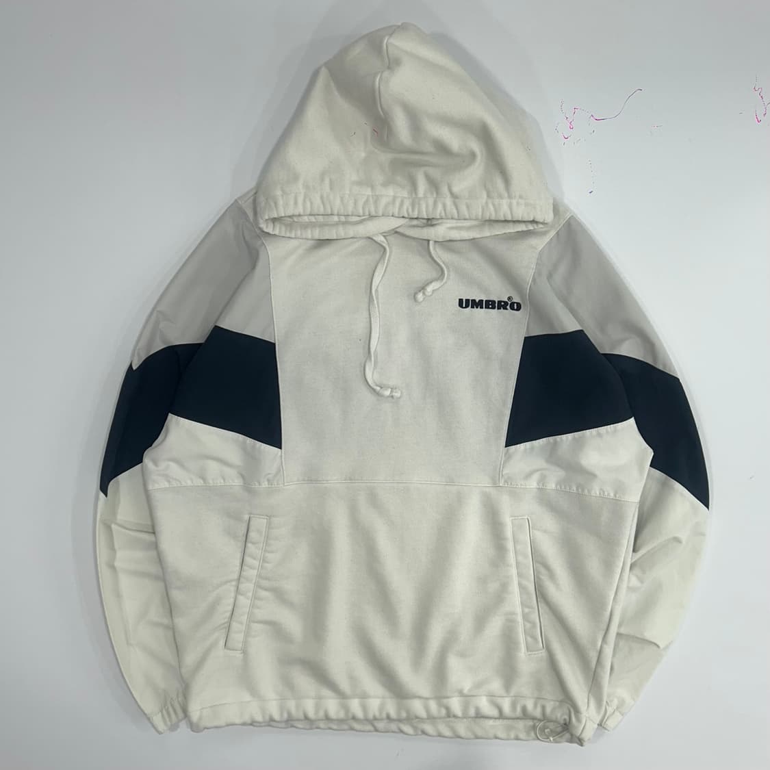 Umbro 엄브로 화이트 네이비 배색 후드티 상품이미지3
