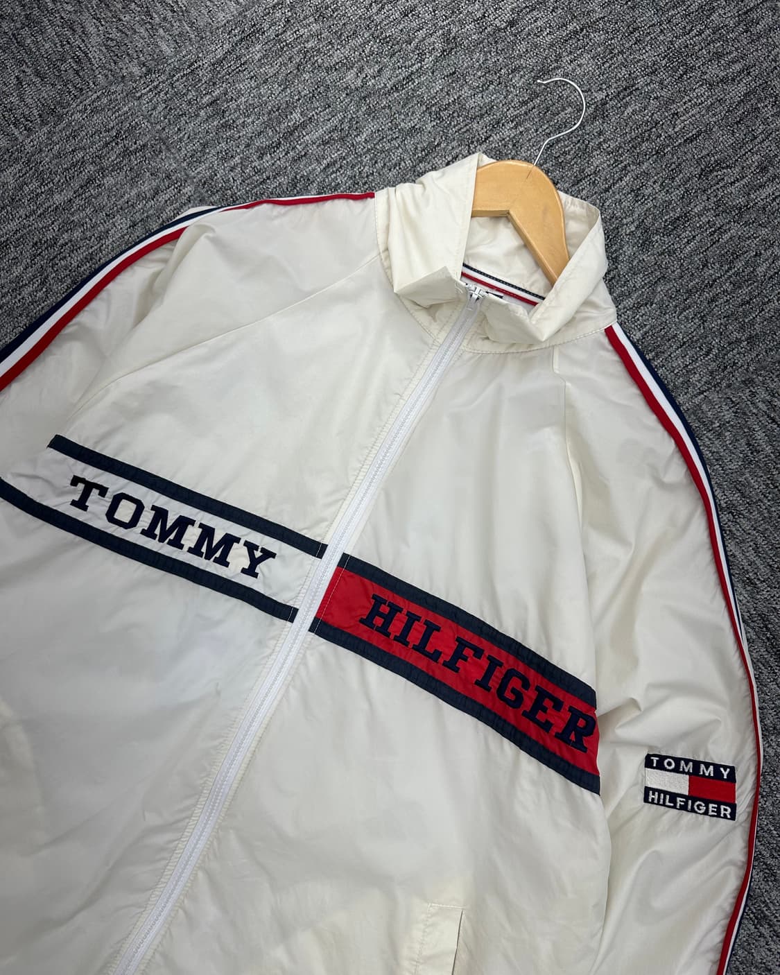 (L)90'S 타미 빅로고 바람막이-M1101 상품이미지3