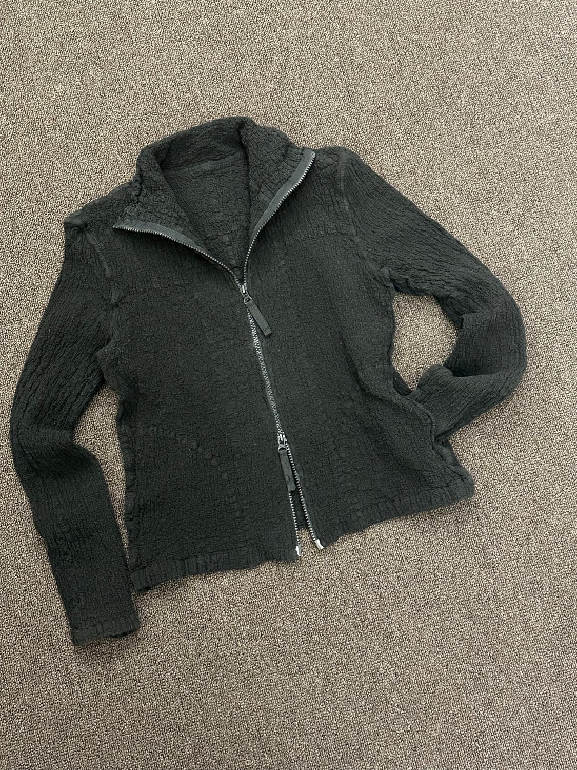 OS)이세이미야케 주름 가공 2way 집업 상품이미지2