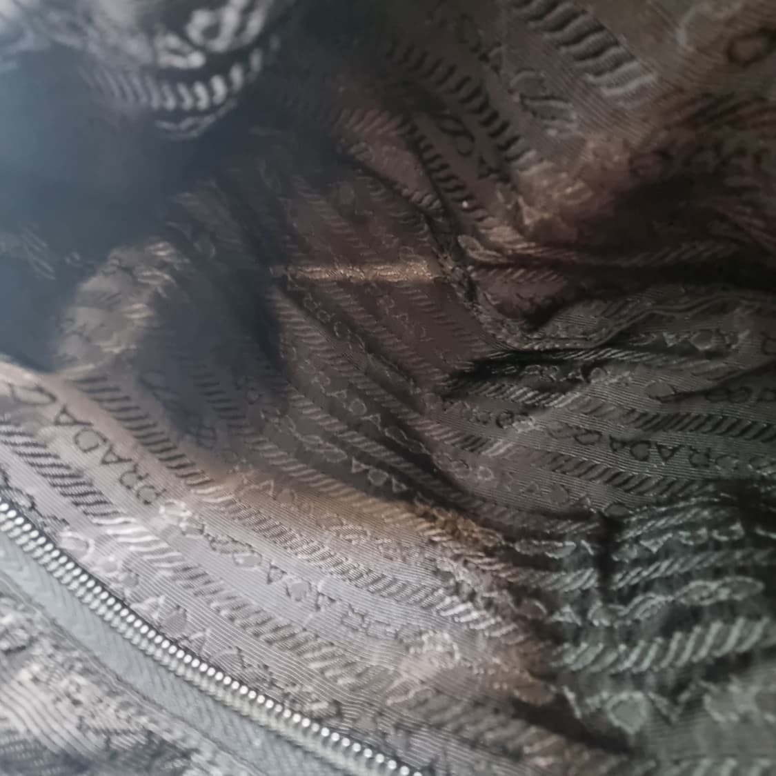 프라다 나일론 2WAY 보스턴백 여행가방 (상급, 남여공용, 골프백) 상품이미지9