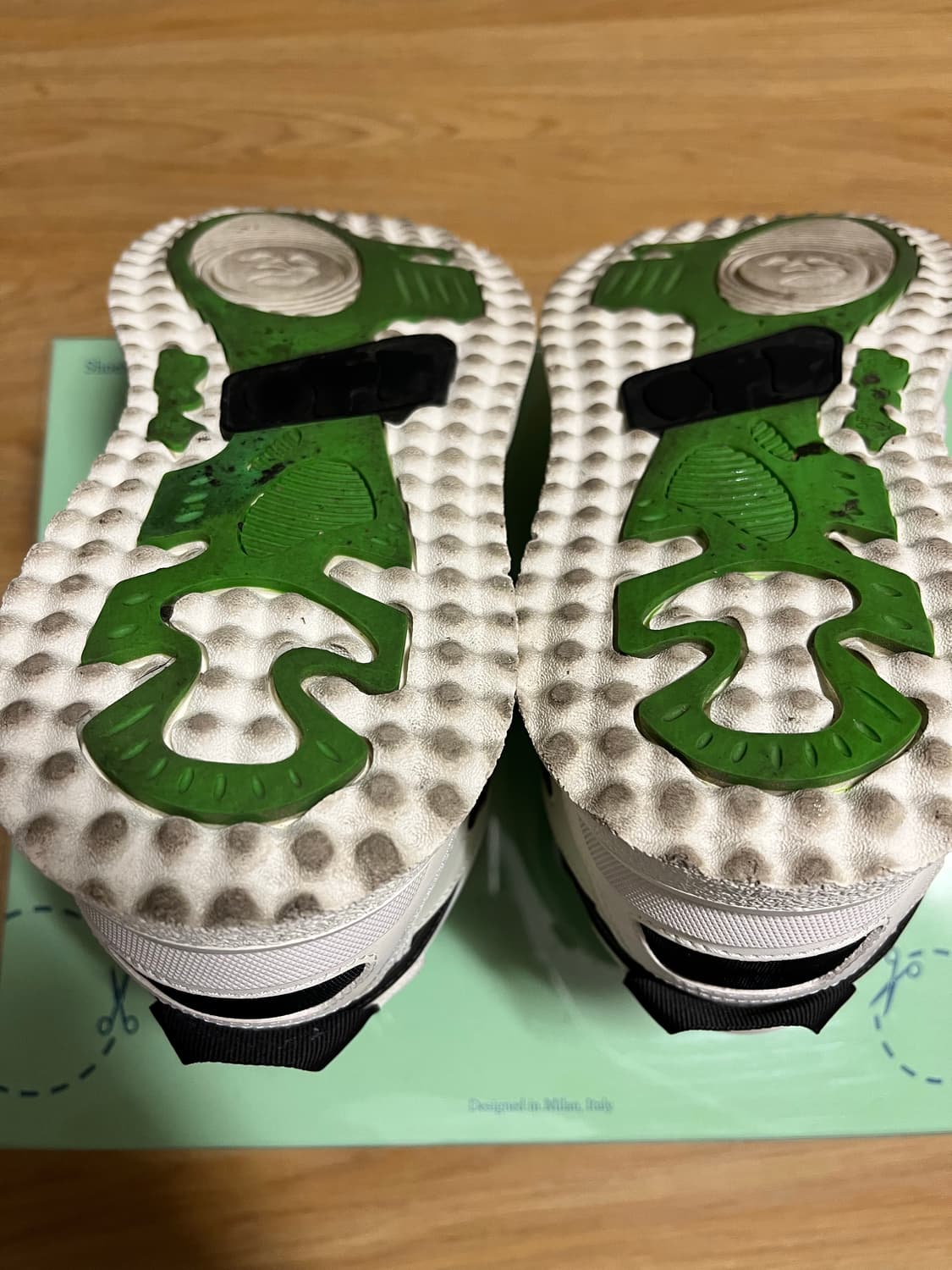 오프화이트 23ss 스펀지 미드탑 스니커즈 41사이즈 상품이미지8