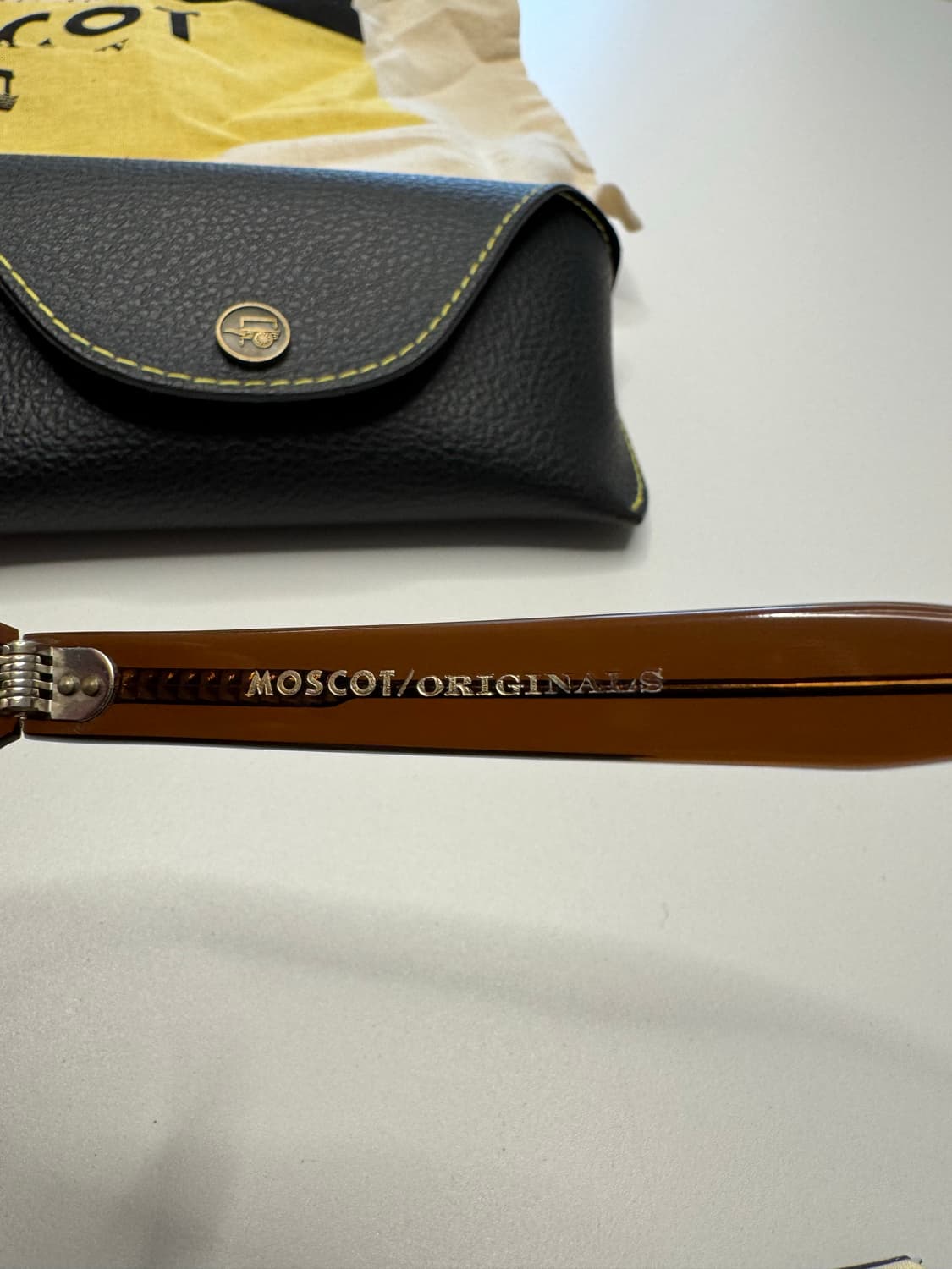 모스콧 렘토쉬 브라운 색상 44사이즈 판매합니다. 상품이미지6