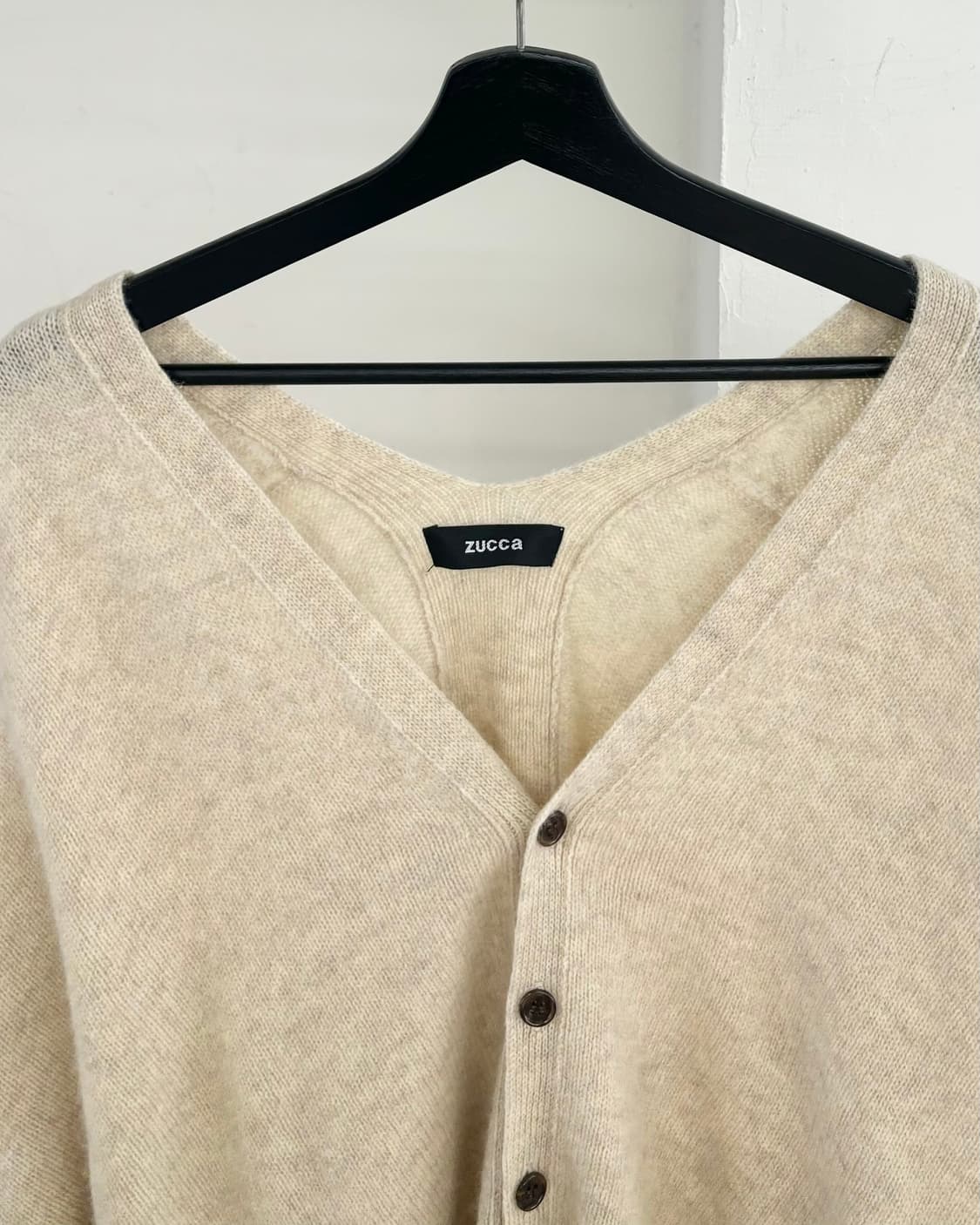 주카 아이보리 케시미어 혼방 브이넥 가디건 상품이미지2