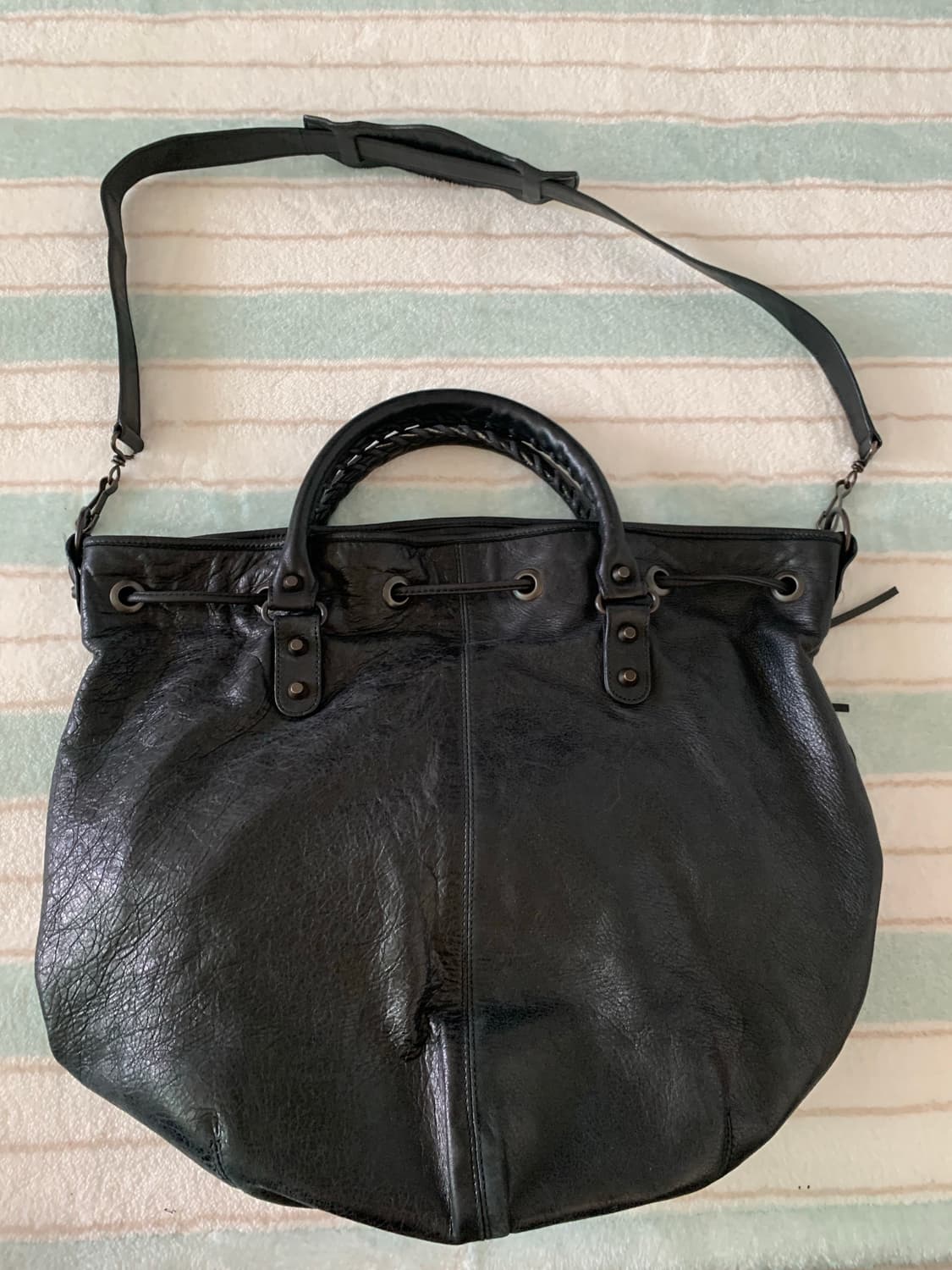 발렌시아가 모터백 블랙 상품이미지6