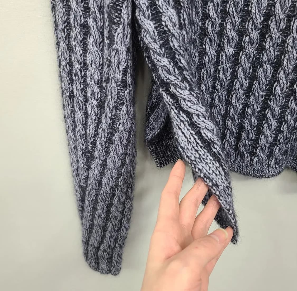 끌로에 정품 여성 청키 울 블랜드 케이블 스웨터 네이비 M 상품이미지8