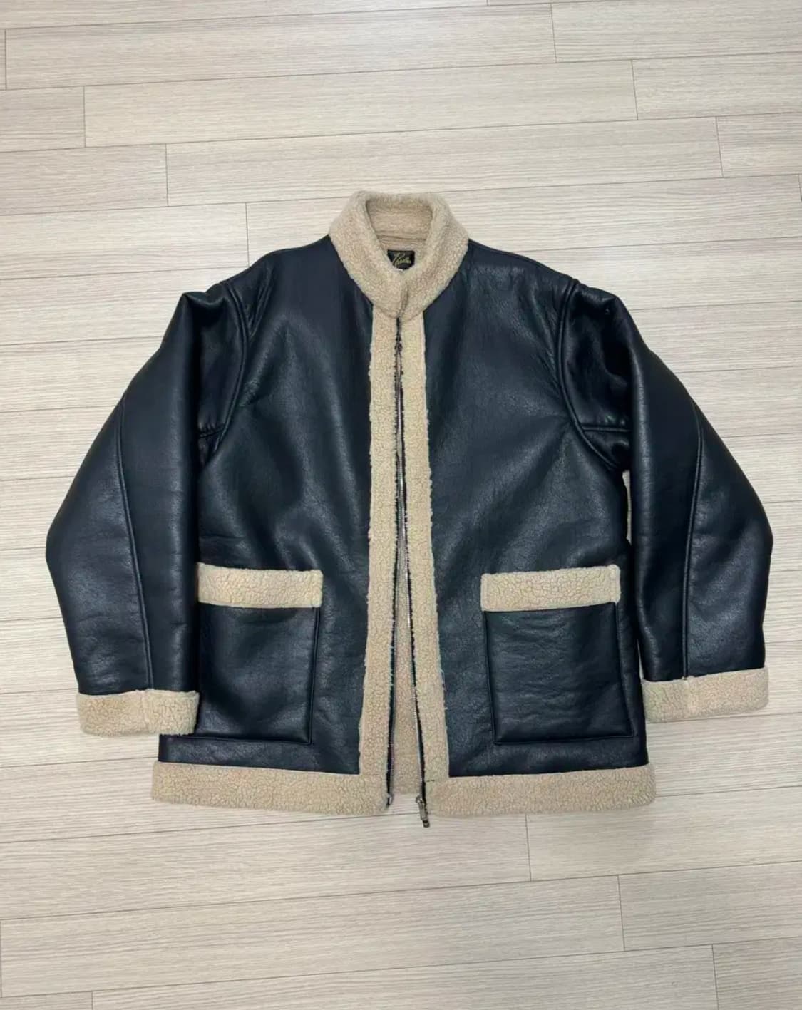 니들즈 무스탕 상품이미지1