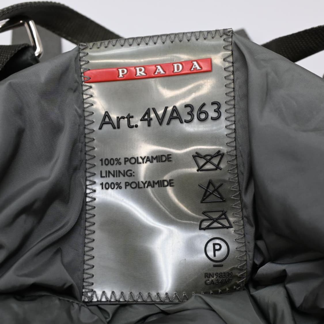 프라다 스포츠 나일론 버클 토트백 상품이미지5