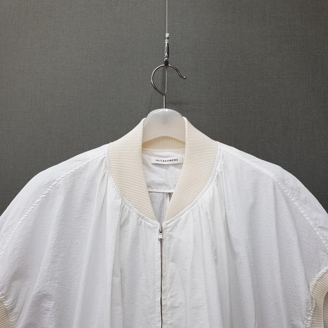 한섬 더캐시미어 2022 루즈핏 나일론 집업 점퍼 88-98-165사이즈 상품이미지2