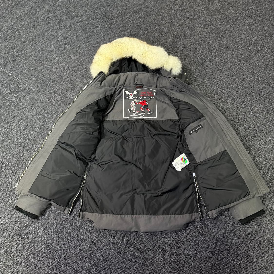 무스너클 여성 화이트퍼 패딩 상품이미지7