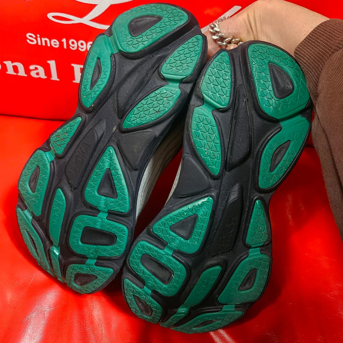 호카(Hoka) 본디 8TS 하버 미스트
255 size 상품이미지8