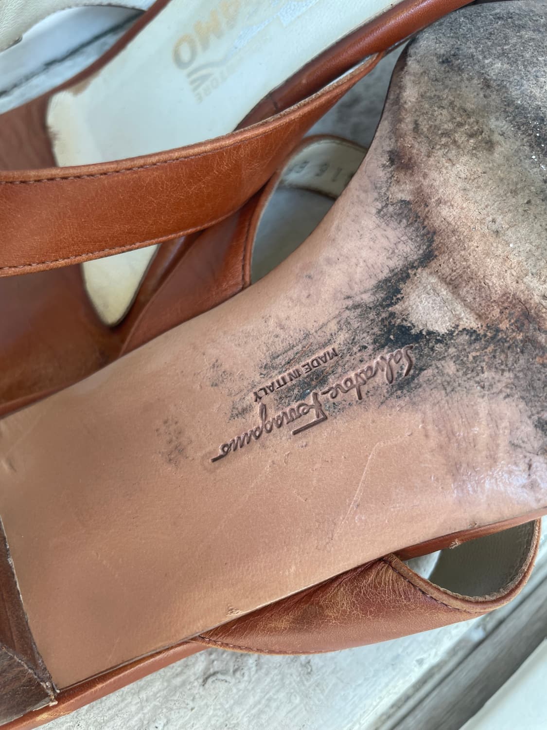 Ferragamo Kitten Heels 상품이미지6