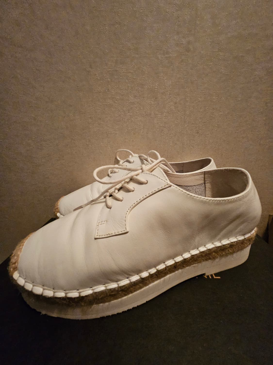 슈콤마보니 화이트 여성 단화 3.5cm 상품이미지7