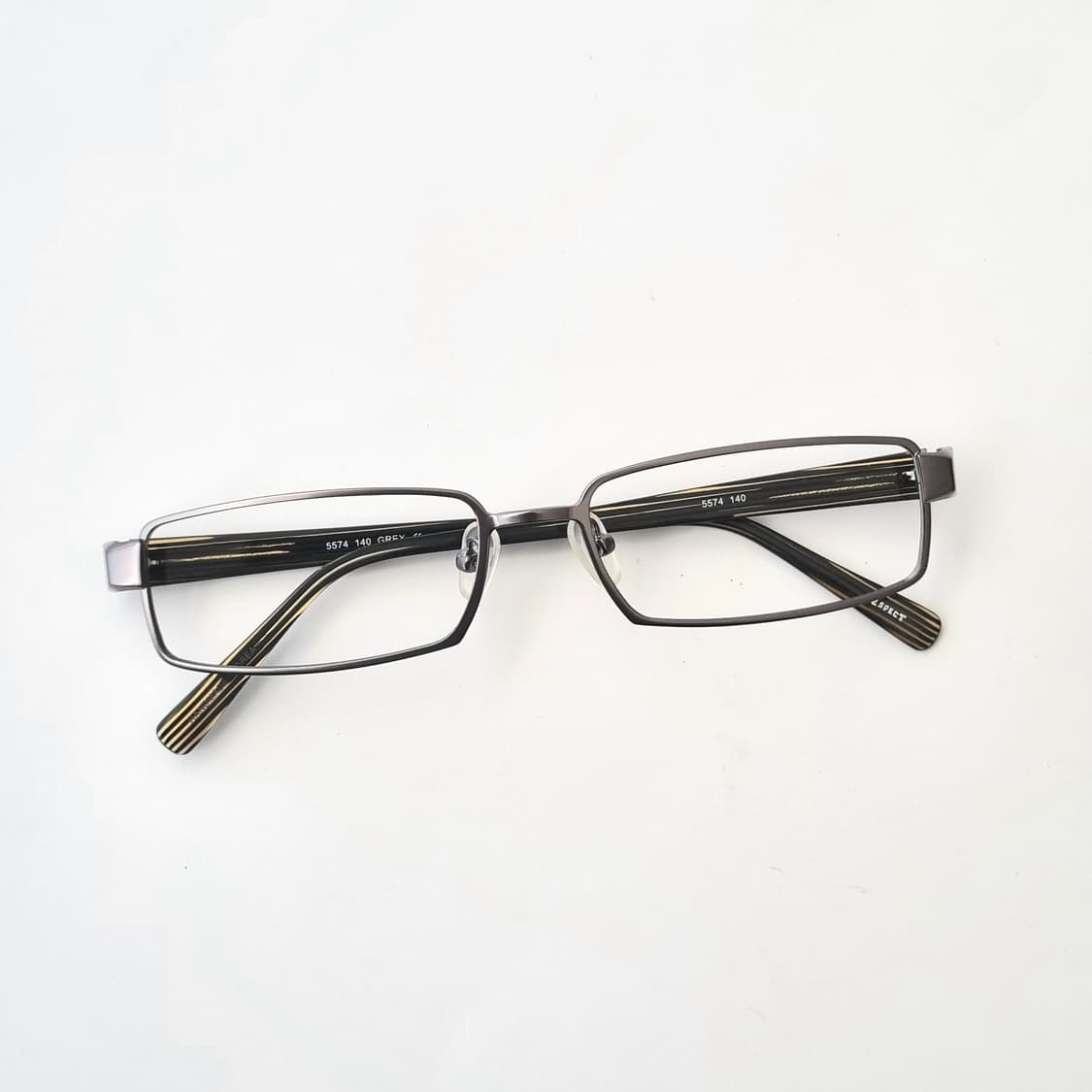 데드스탁 지적인 무드의 그레이 메탈 안경테 618 상품이미지1