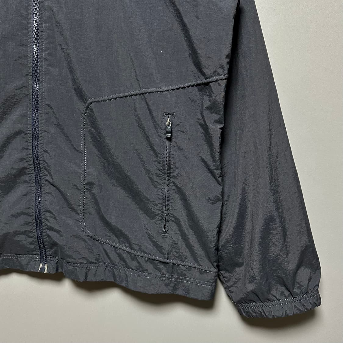 [XL]아디다스 챠콜 바람막이 상품이미지3