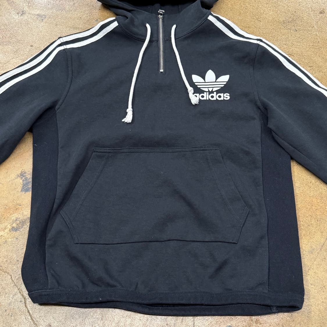 아디다스 블랙 파이어버드 후드 반집업 상품이미지3