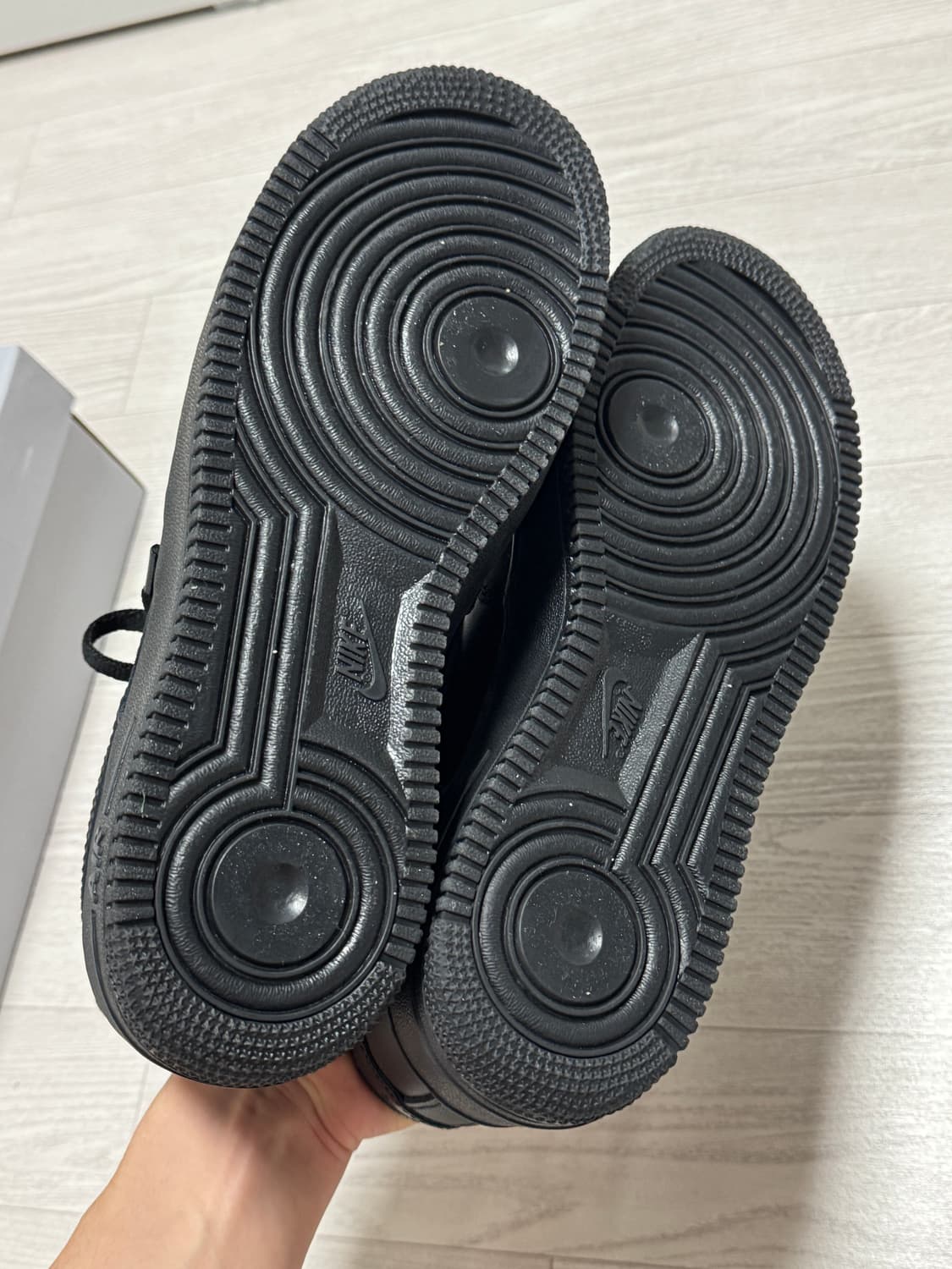 나이키 에어포스1 블랙 275 상품이미지7