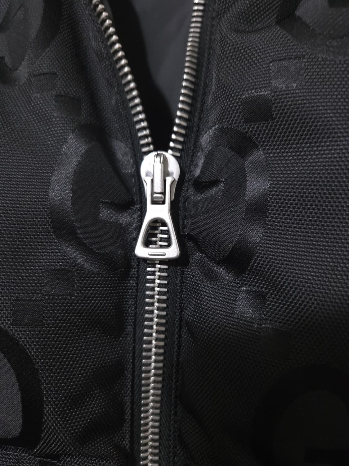 [새상품급] 구찌 풀 모노그램 패딩 조끼 46 Size 상품이미지7