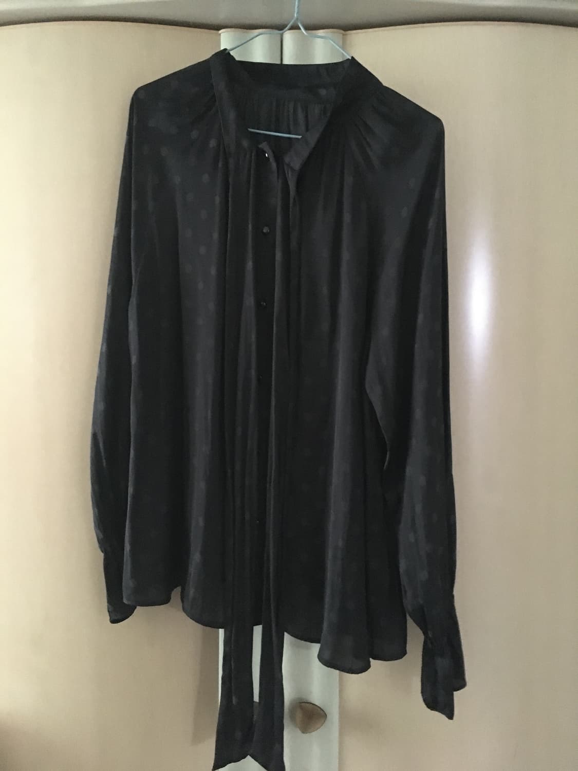 빈티지 블랙 도트 타이 리본 블라우스 상품이미지1