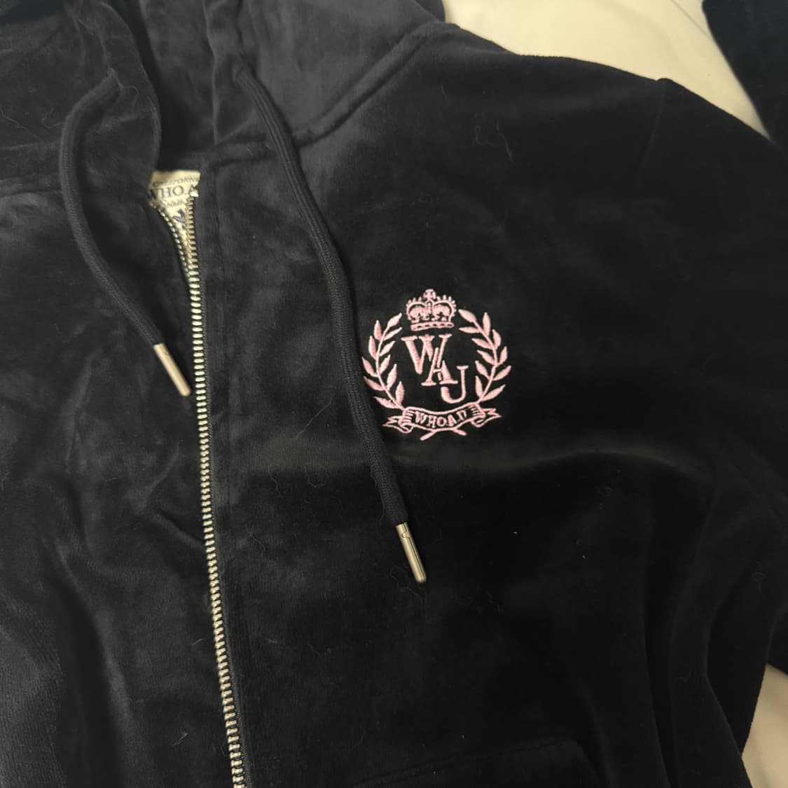 후아유 블랙 벨벳 크롭 후드 집업 초희귀 대다장 딸기우유 갸루 상품이미지4