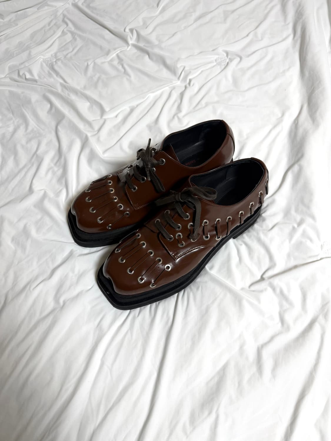 [42Size] Simone Rocha 시몬 로샤 아일렛 더비 슈즈 상품이미지1