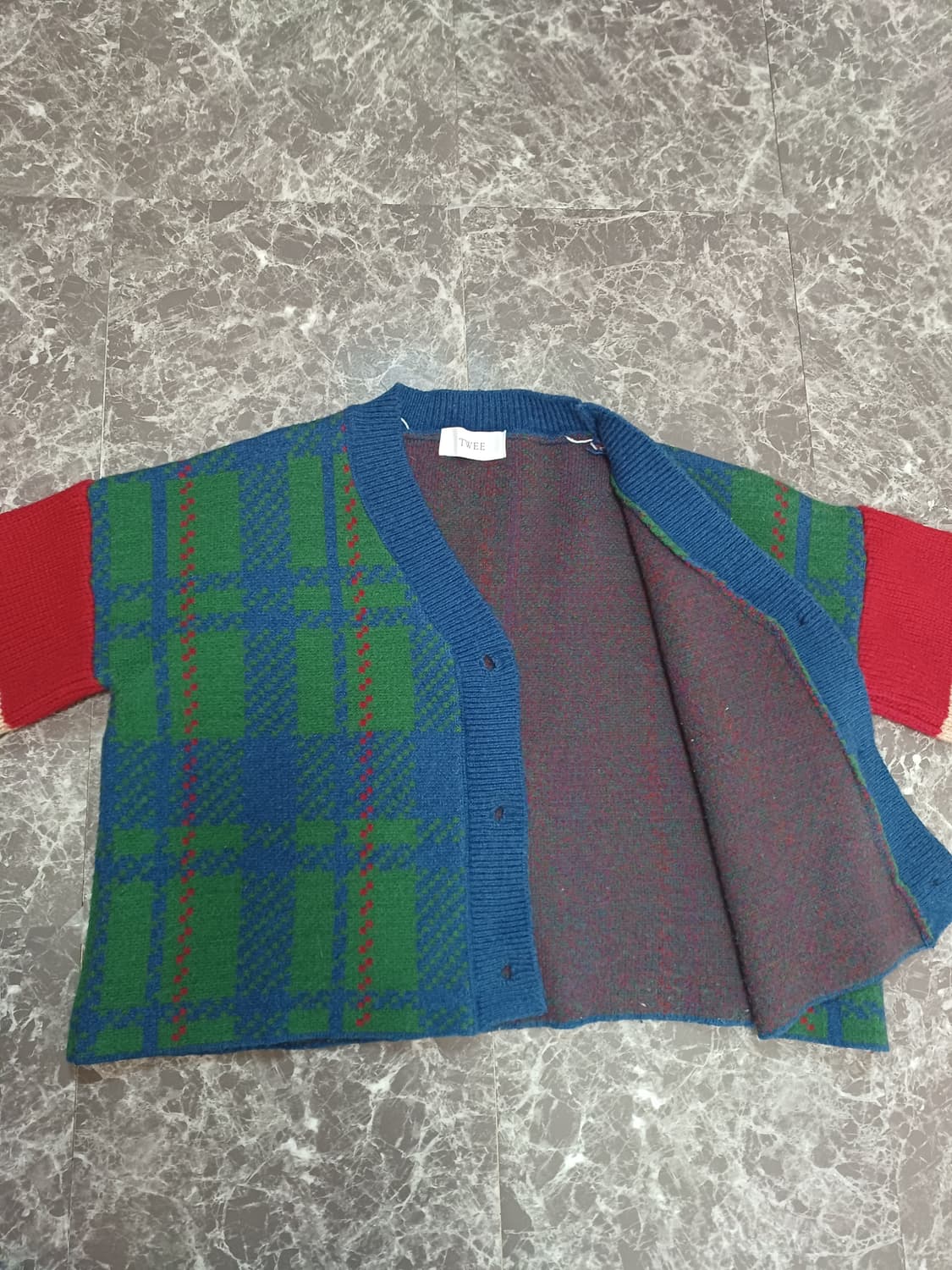 TWEE 멀티컬러 아가일 크롭 가디건 상품이미지3