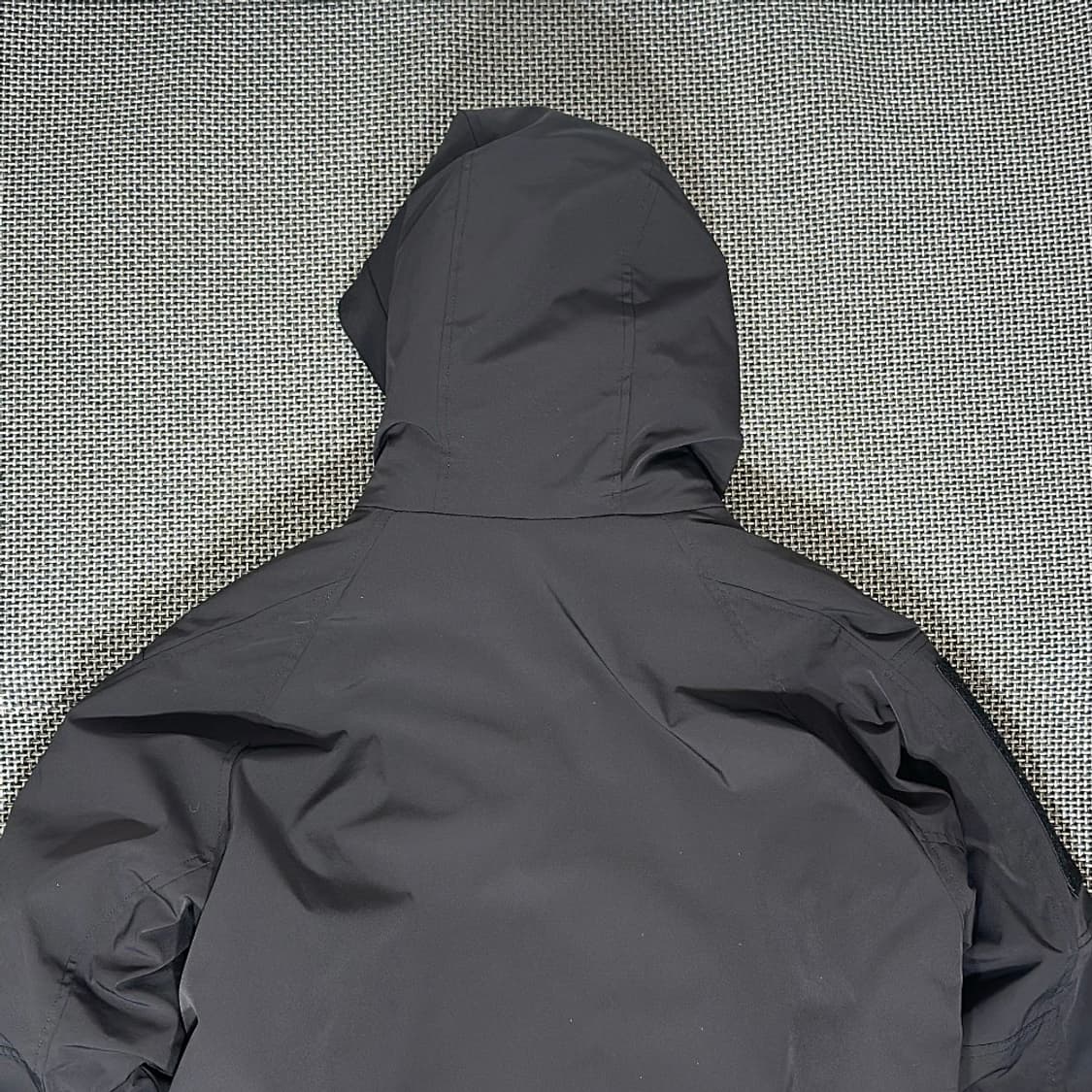 이즈네스 X 아부가르시아 패딩 (M) 상품이미지6