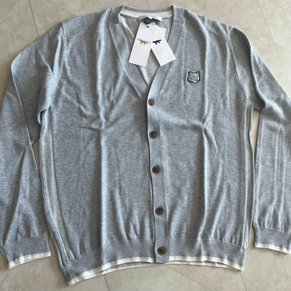 새상품(L) 메종키츠네 볼드 폭스 헤드패치 가디건 멜란지그레이 상품이미지3