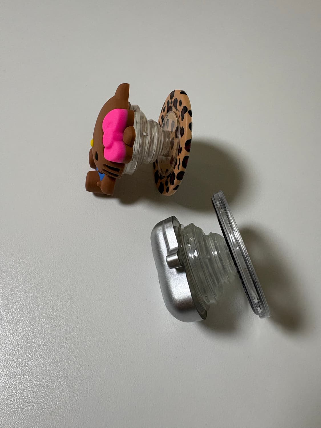 헬로키티 맥세이프 그립톡 상품이미지2