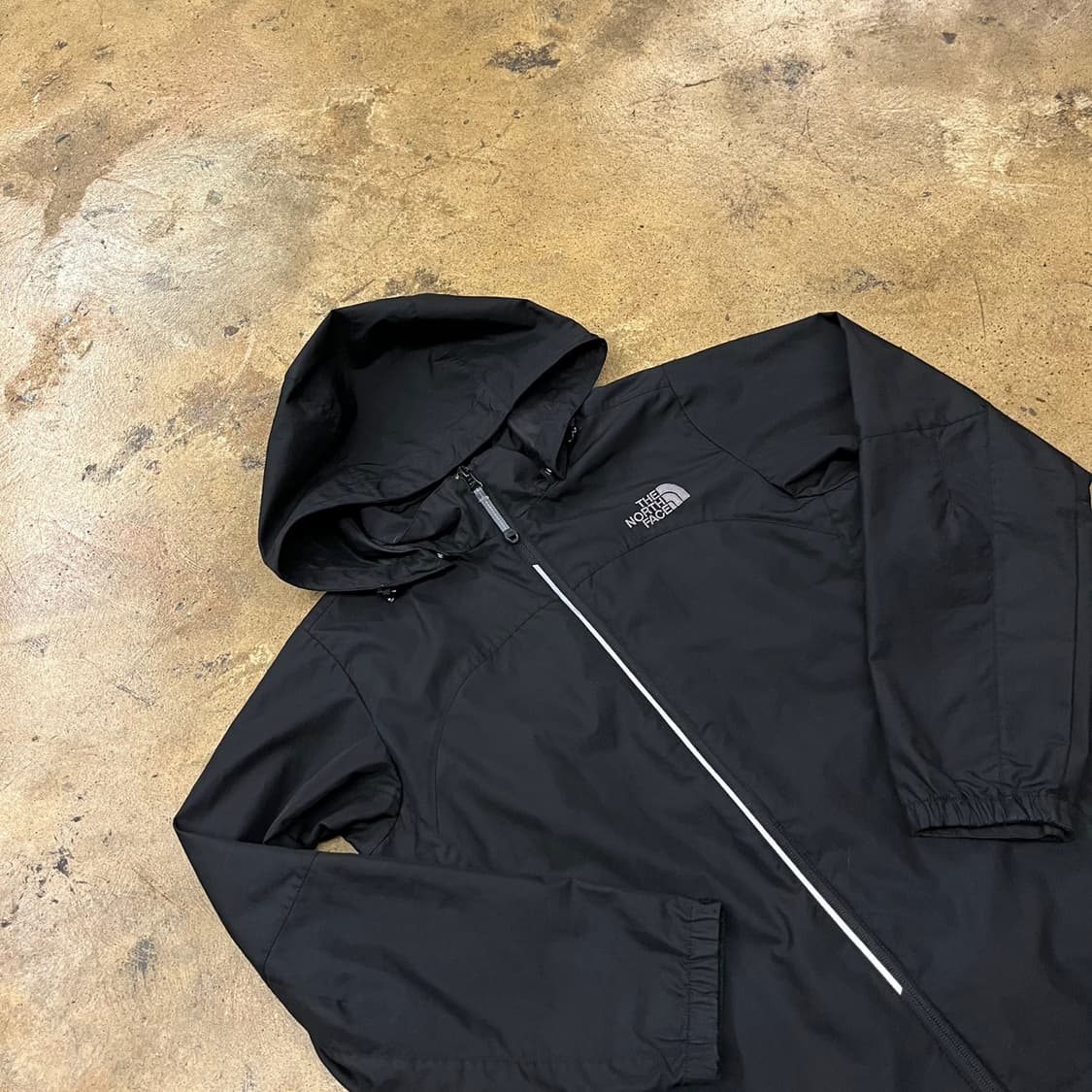[정품/L] 노스페이스 블랙 바람막이 후드 자켓 b17 상품이미지1