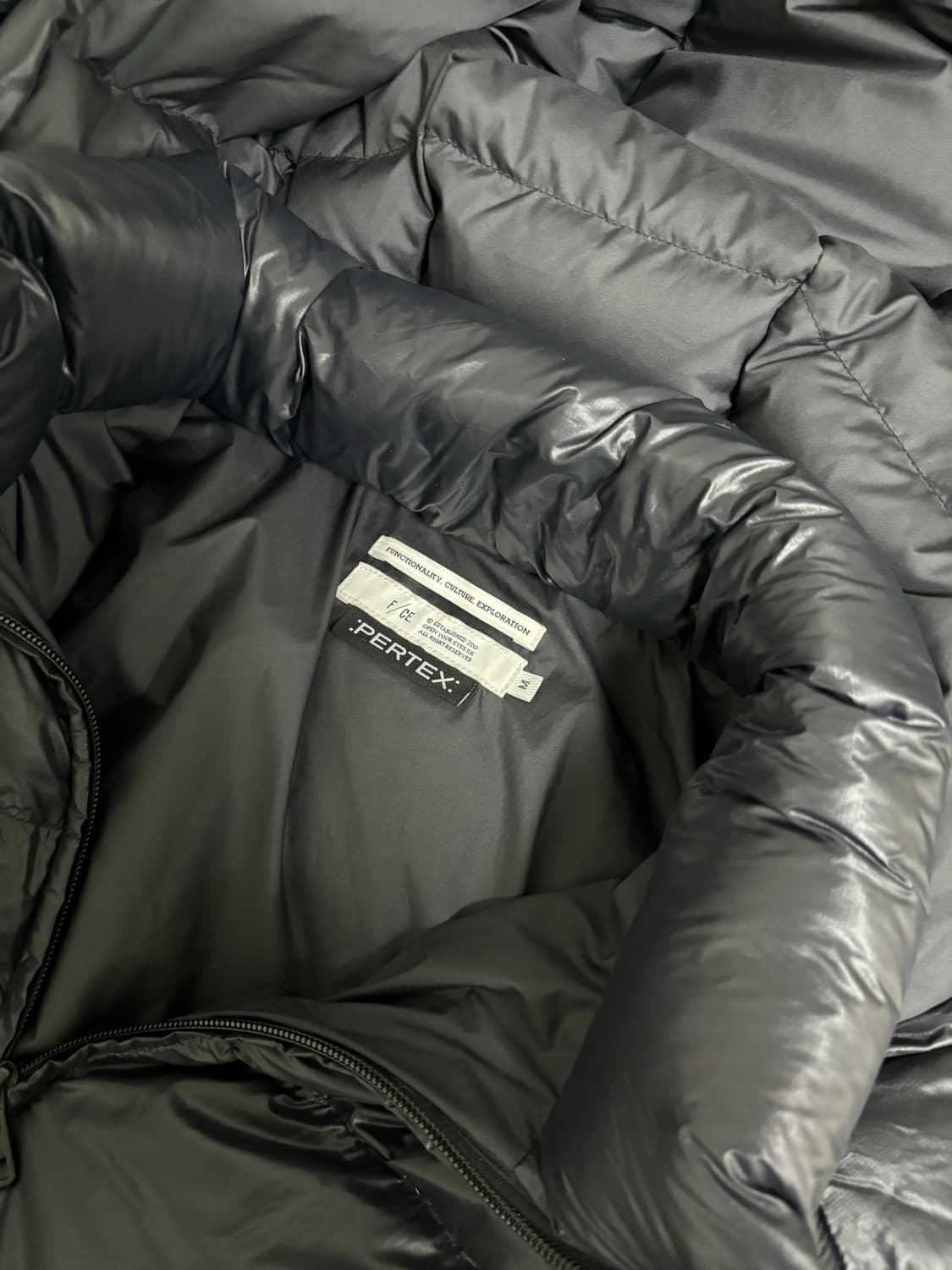 F/CE 퍼텍스 미니멀 다운 패딩 상품이미지5