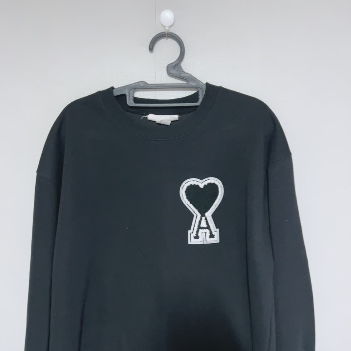 아미 블랙 빅로고 봄 공용 맨투맨 상품이미지2